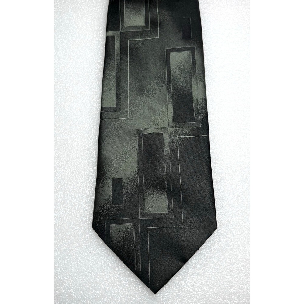 Vintage J. Ferrar 100% Silk Men's Tie - MCM Geometric Pattern - 4" wide/58" Long
